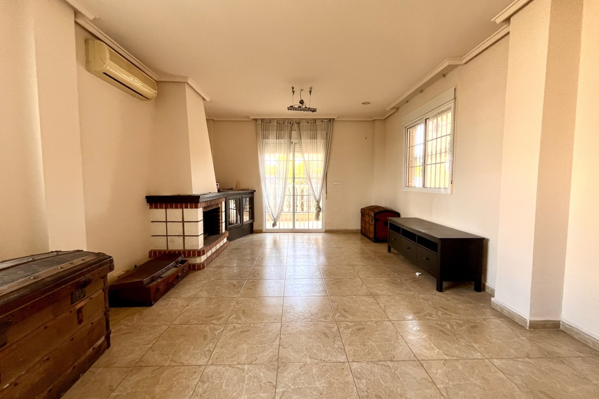 Használt Ingatlanok - Villa -
La Zenia - Costa Blanca