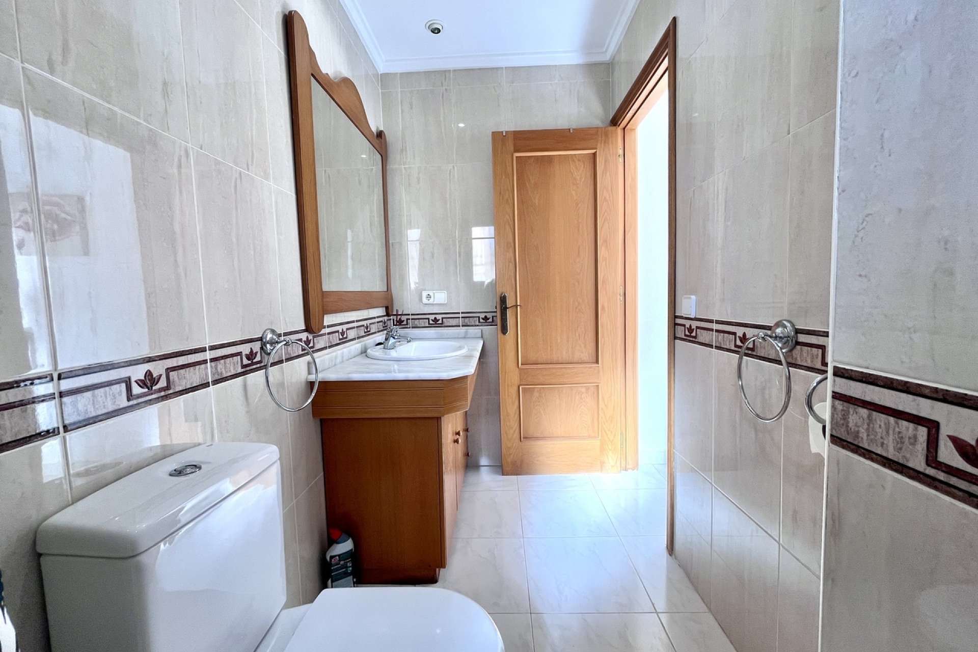 Használt Ingatlanok - Villa -
La Zenia - Costa Blanca