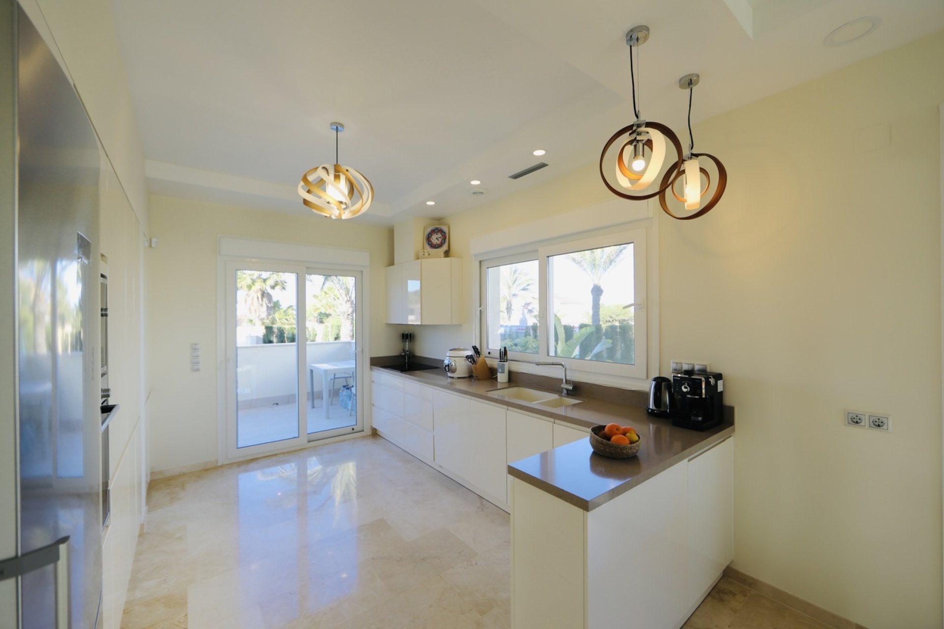 Használt Ingatlanok - Villa -
La Zenia - Costa Blanca