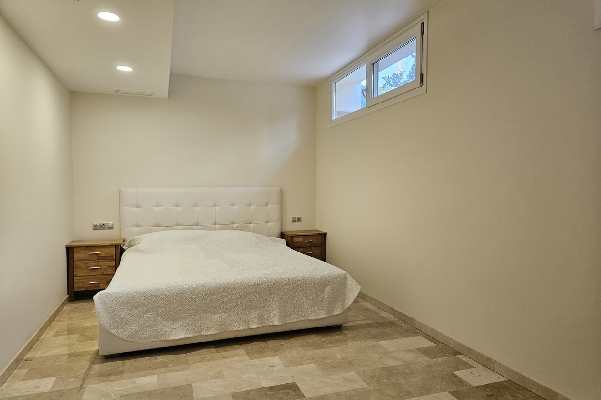 Használt Ingatlanok - Villa -
La Zenia - Costa Blanca