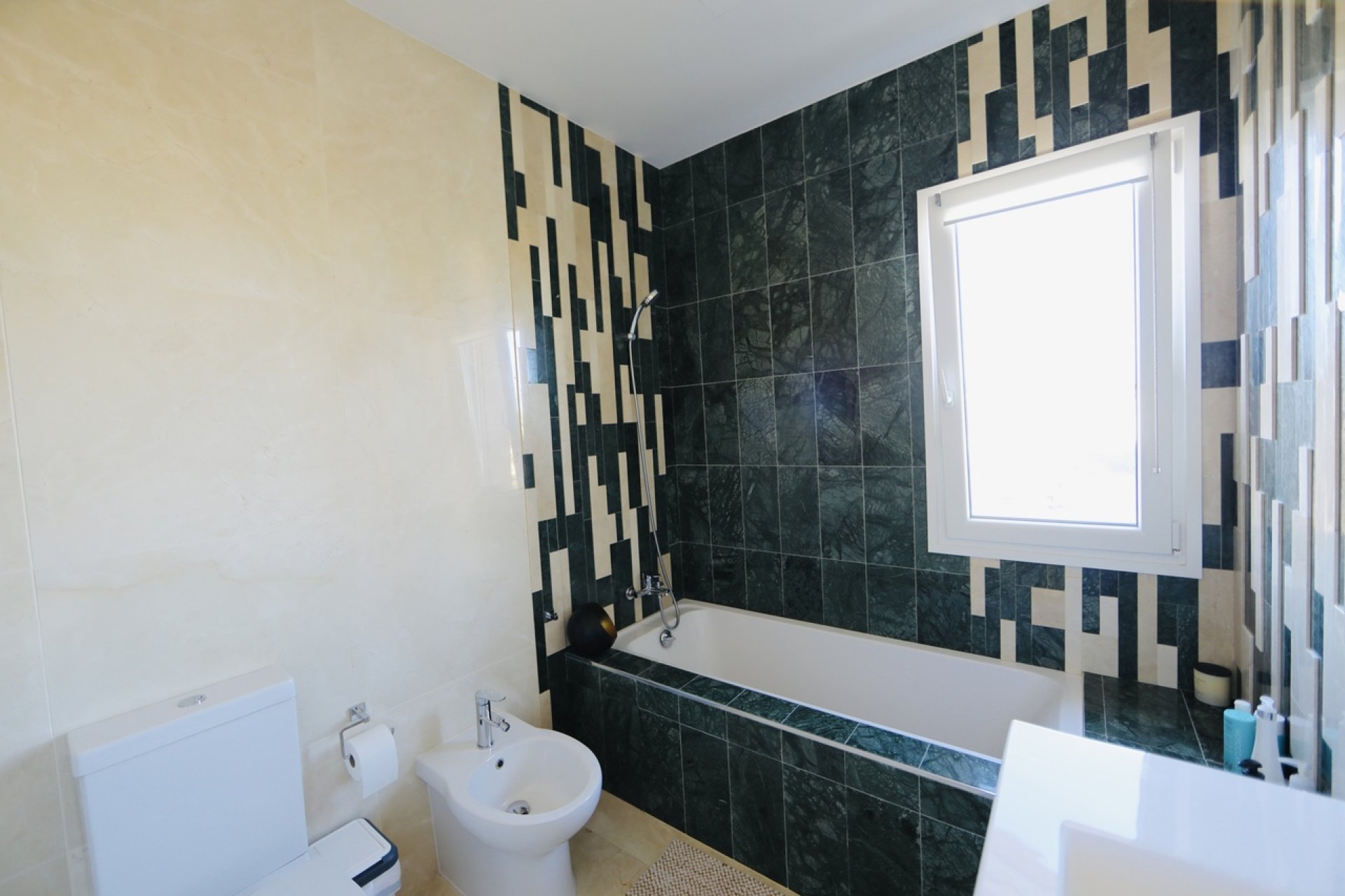 Használt Ingatlanok - Villa -
La Zenia - Costa Blanca