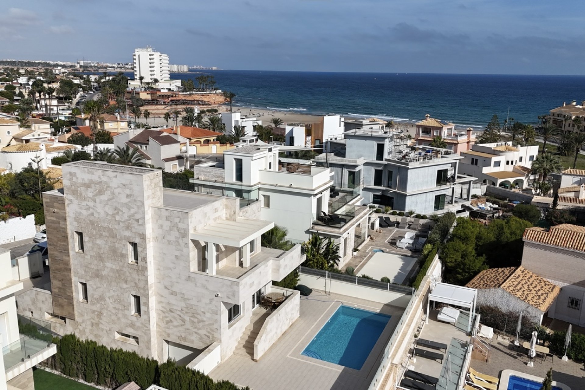 Használt Ingatlanok - Villa -
La Zenia - Costa Blanca