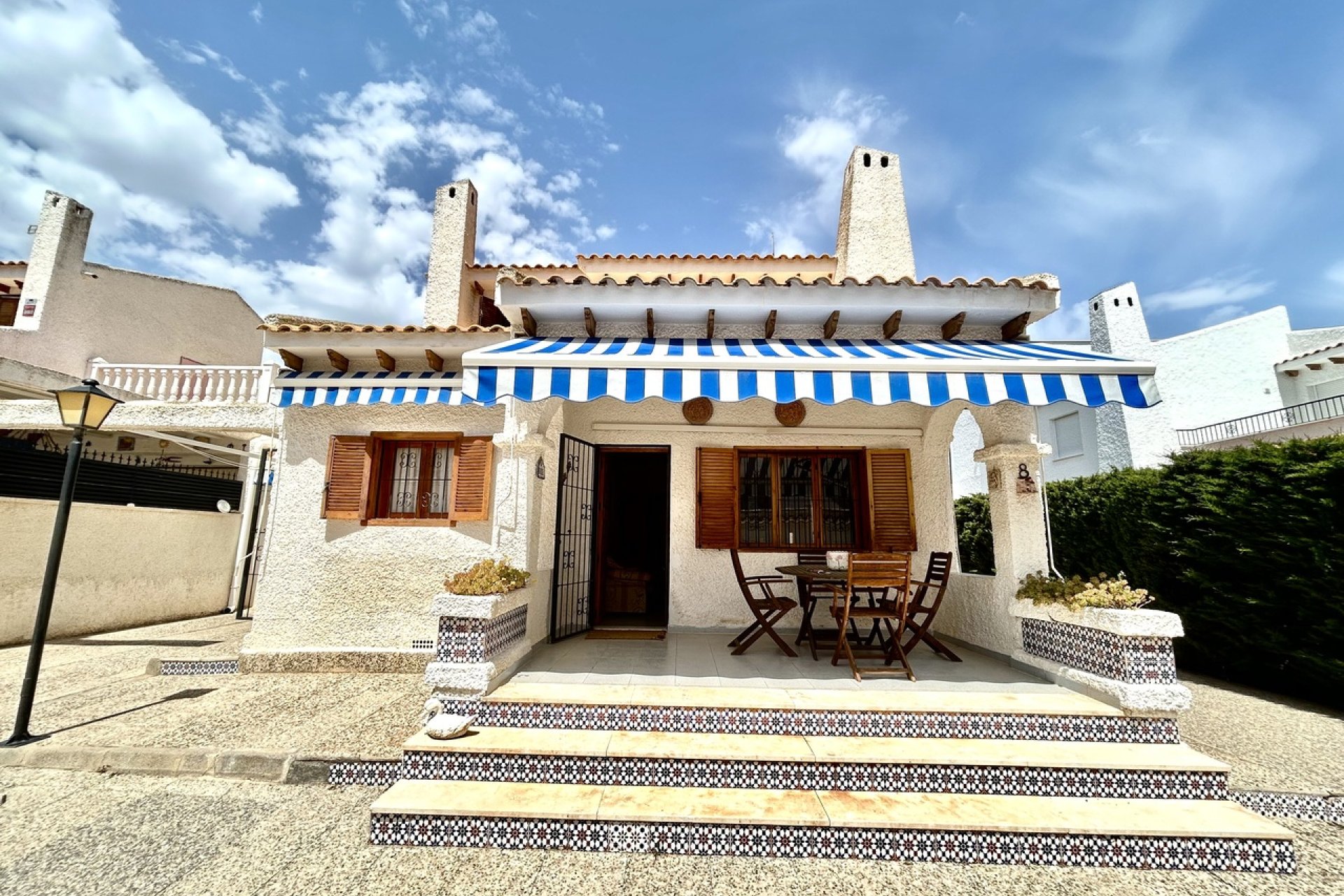 Használt Ingatlanok - Villa -
La Zenia - Costa Blanca