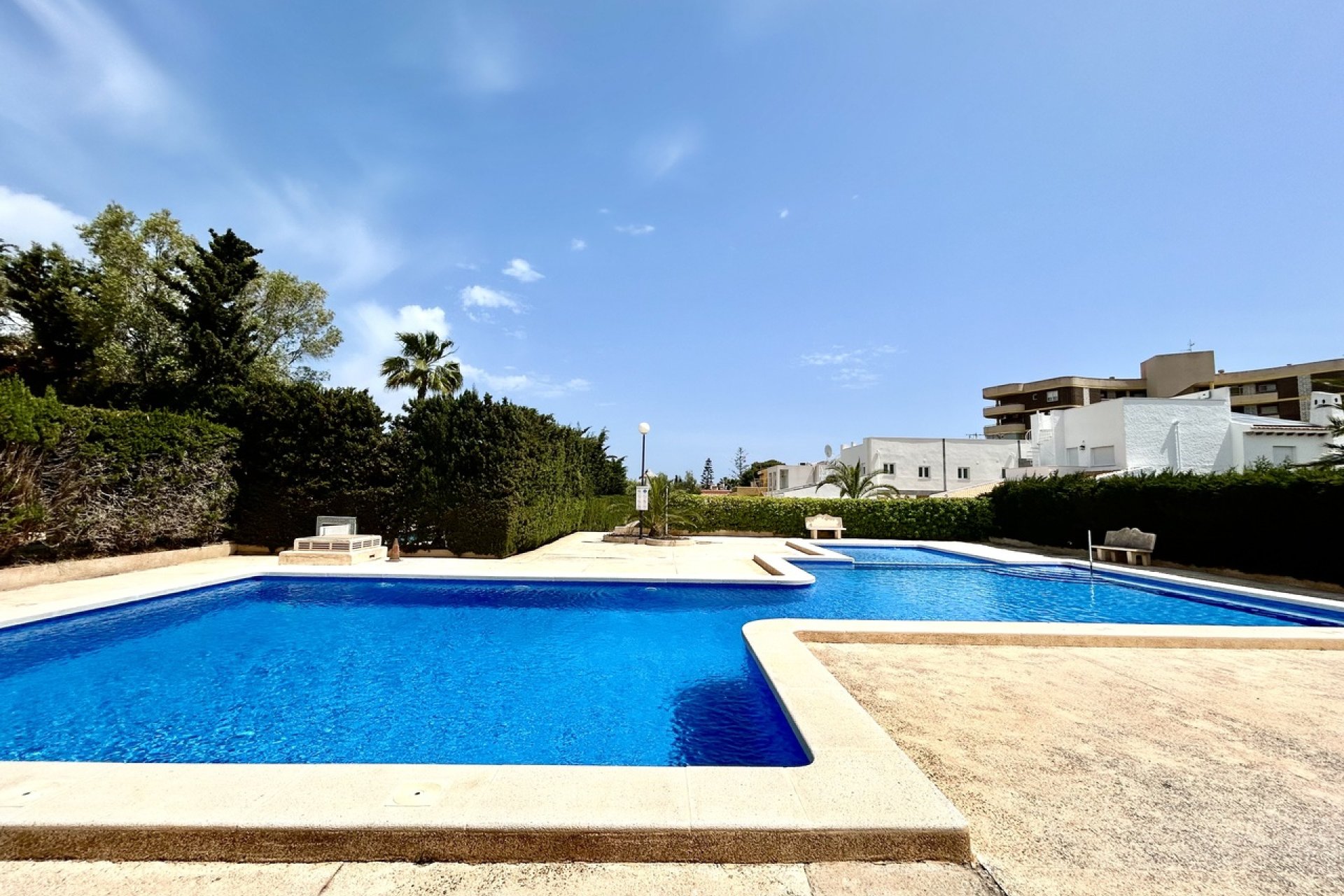 Használt Ingatlanok - Villa -
La Zenia - Costa Blanca