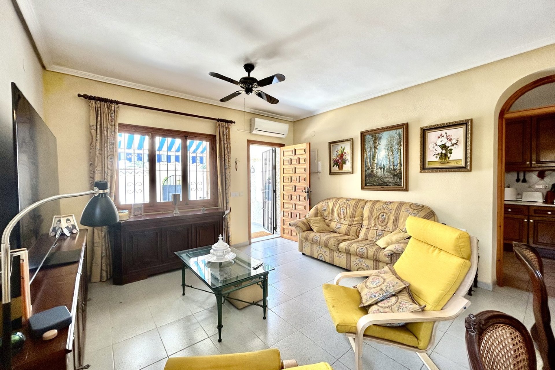 Használt Ingatlanok - Villa -
La Zenia - Costa Blanca