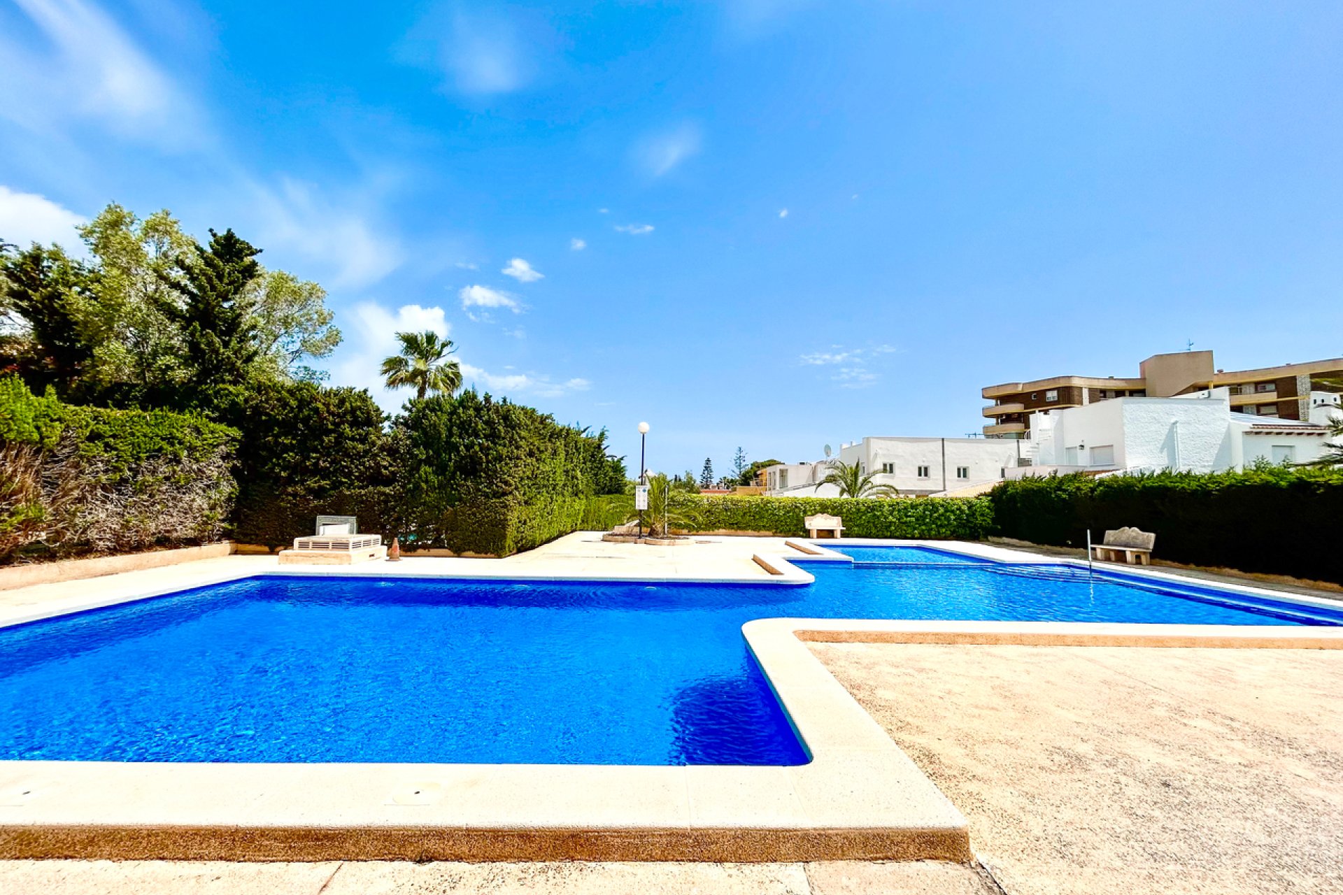 Használt Ingatlanok - Villa -
La Zenia - Costa Blanca