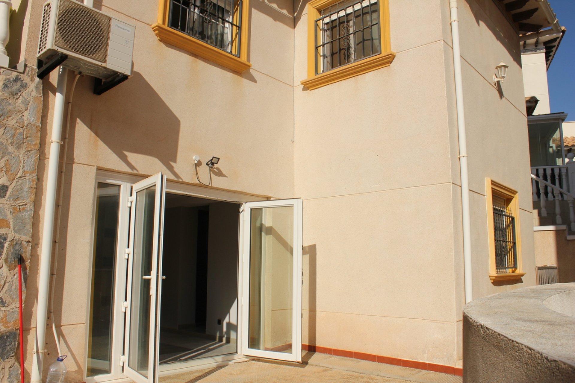 Használt Ingatlanok - Villa -
La Zenia - Costa Blanca