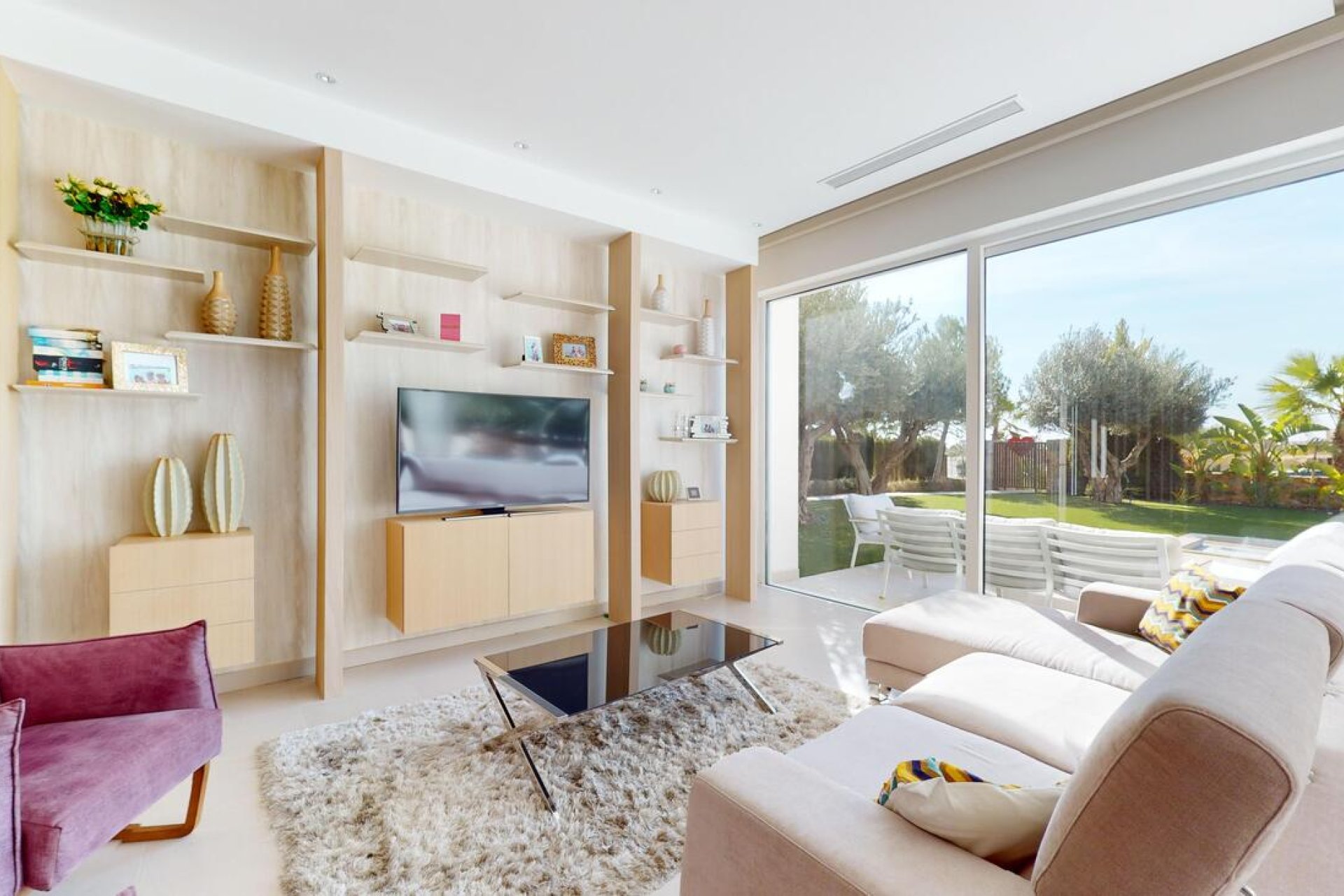 Használt Ingatlanok - Villa -
Las Colinas Golf - Almendro