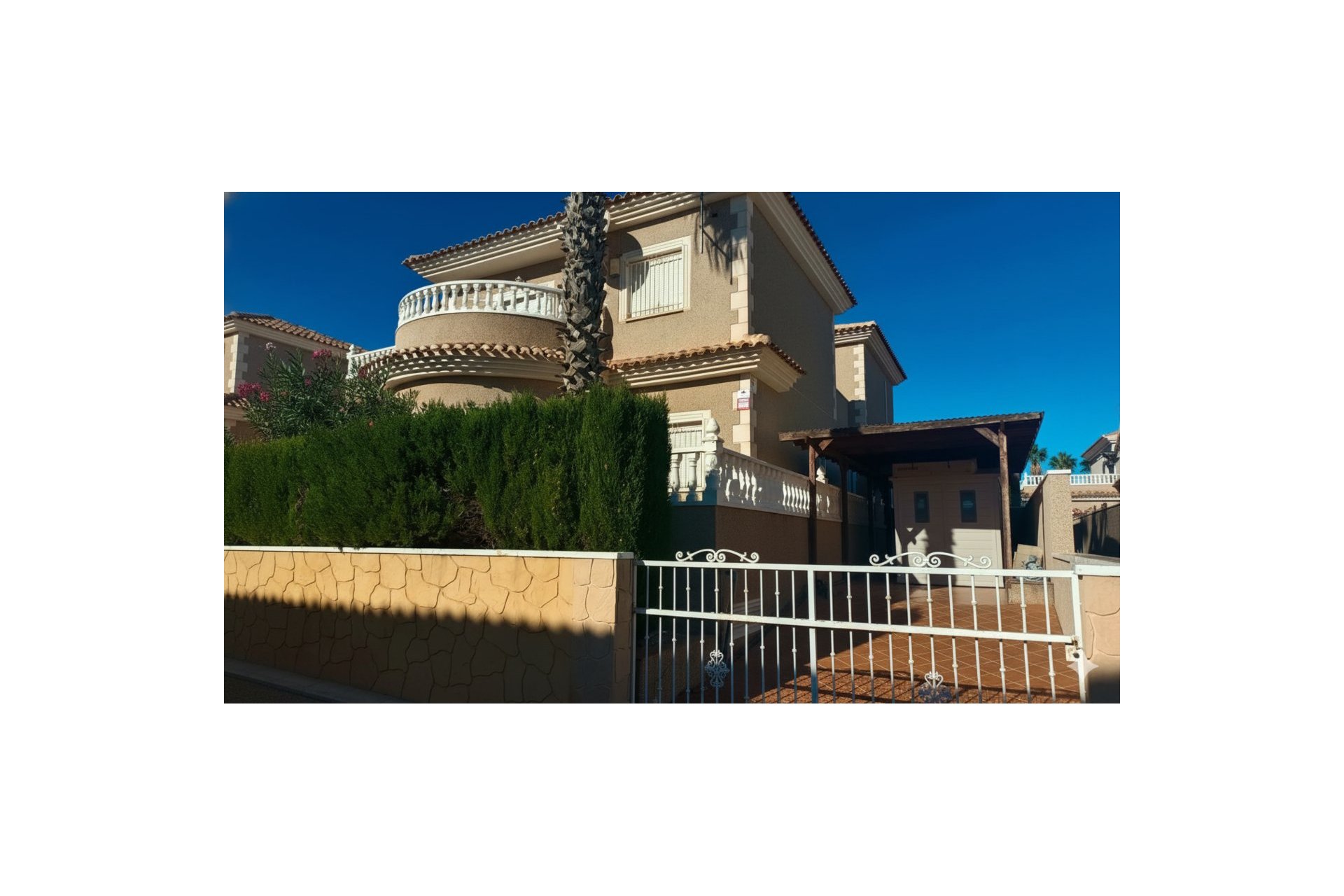Használt Ingatlanok - Villa -
Los Altos - Costa Blanca