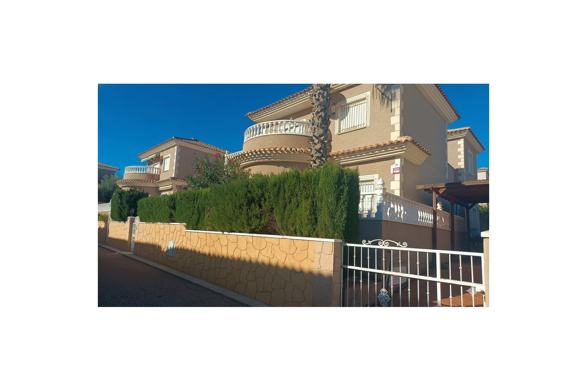 Használt Ingatlanok - Villa -
Los Altos - Costa Blanca