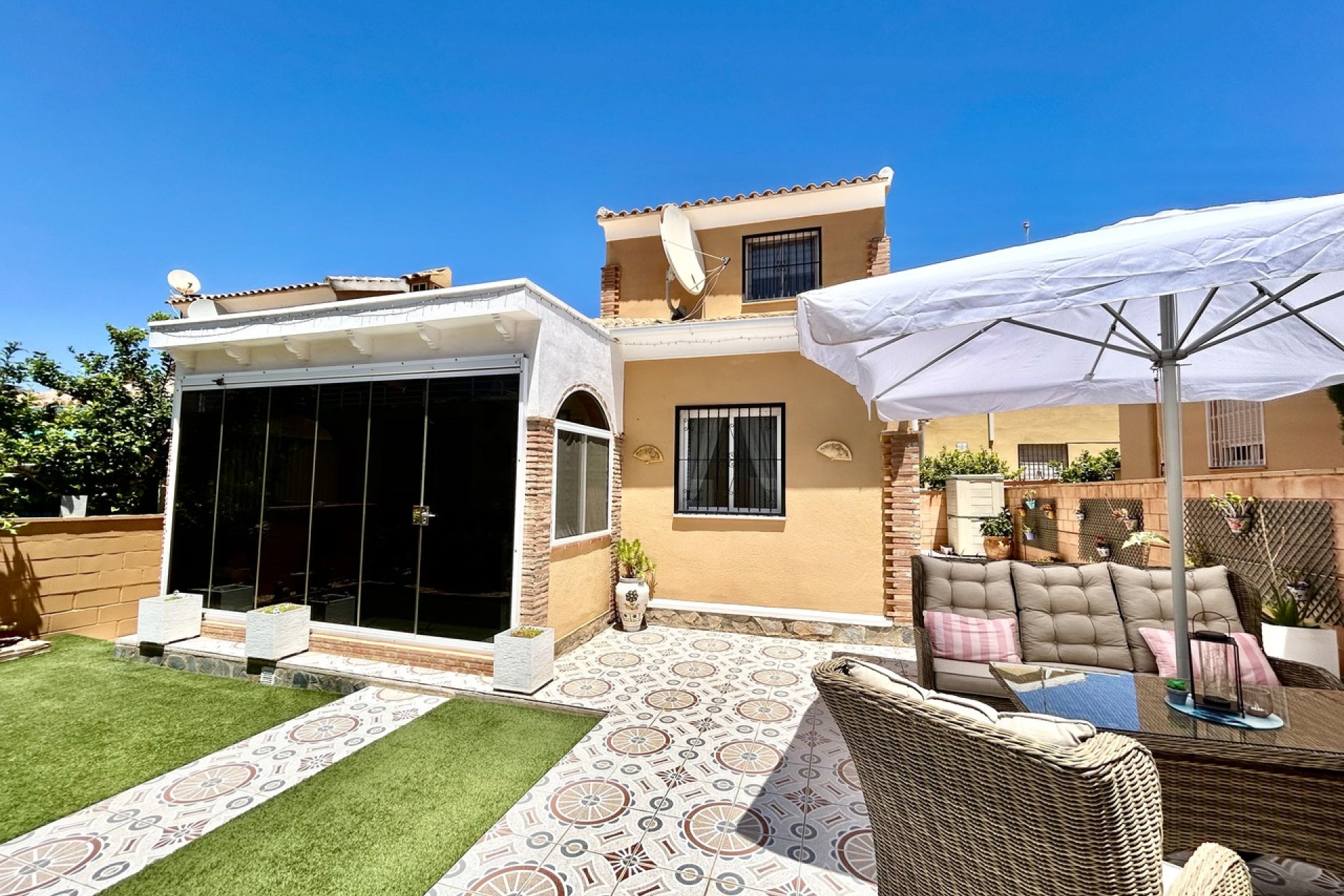 Használt Ingatlanok - Villa -
Los Balcones - Costa Blanca