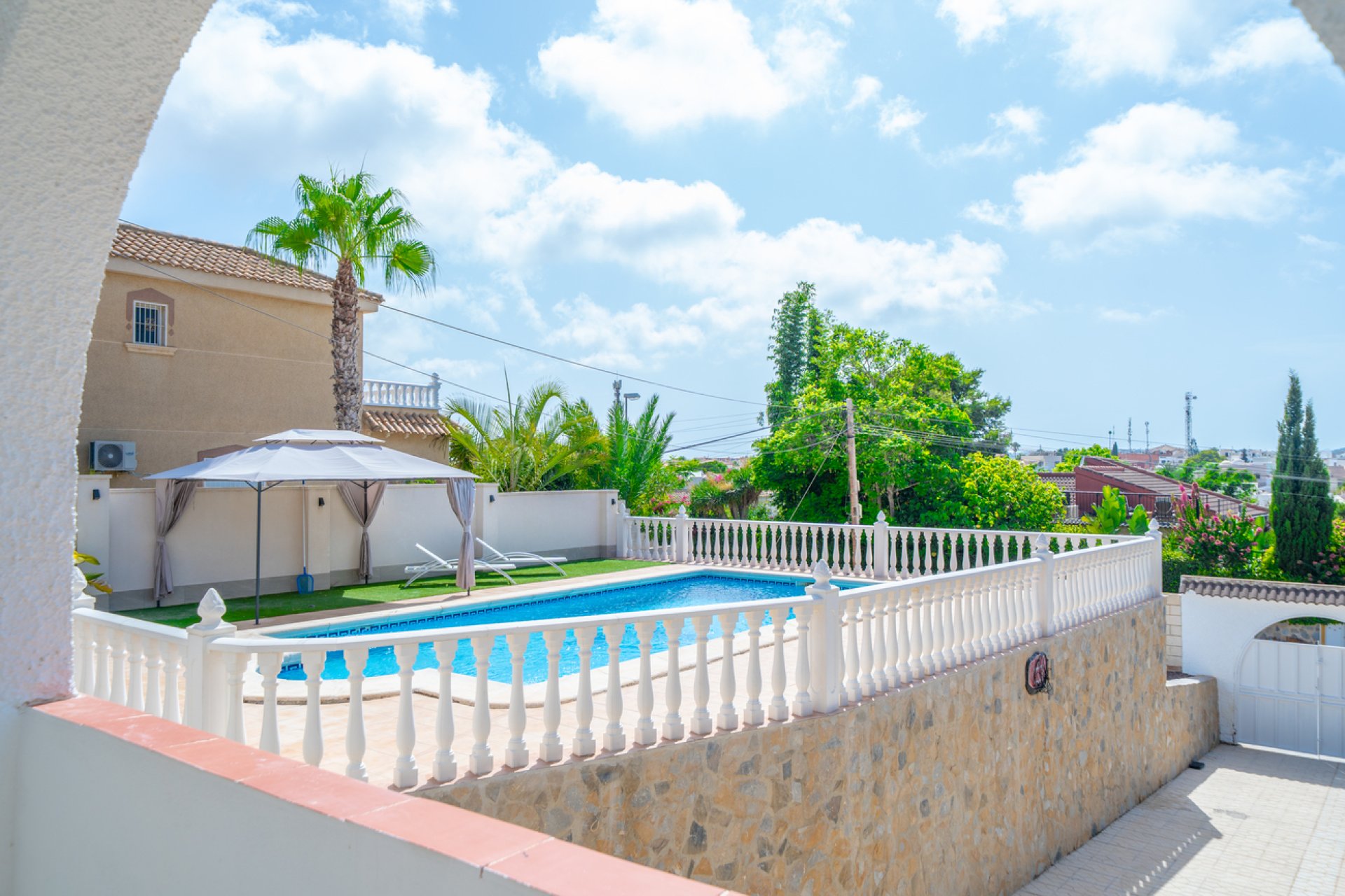 Használt Ingatlanok - Villa -
Los Balcones - Costa Blanca
