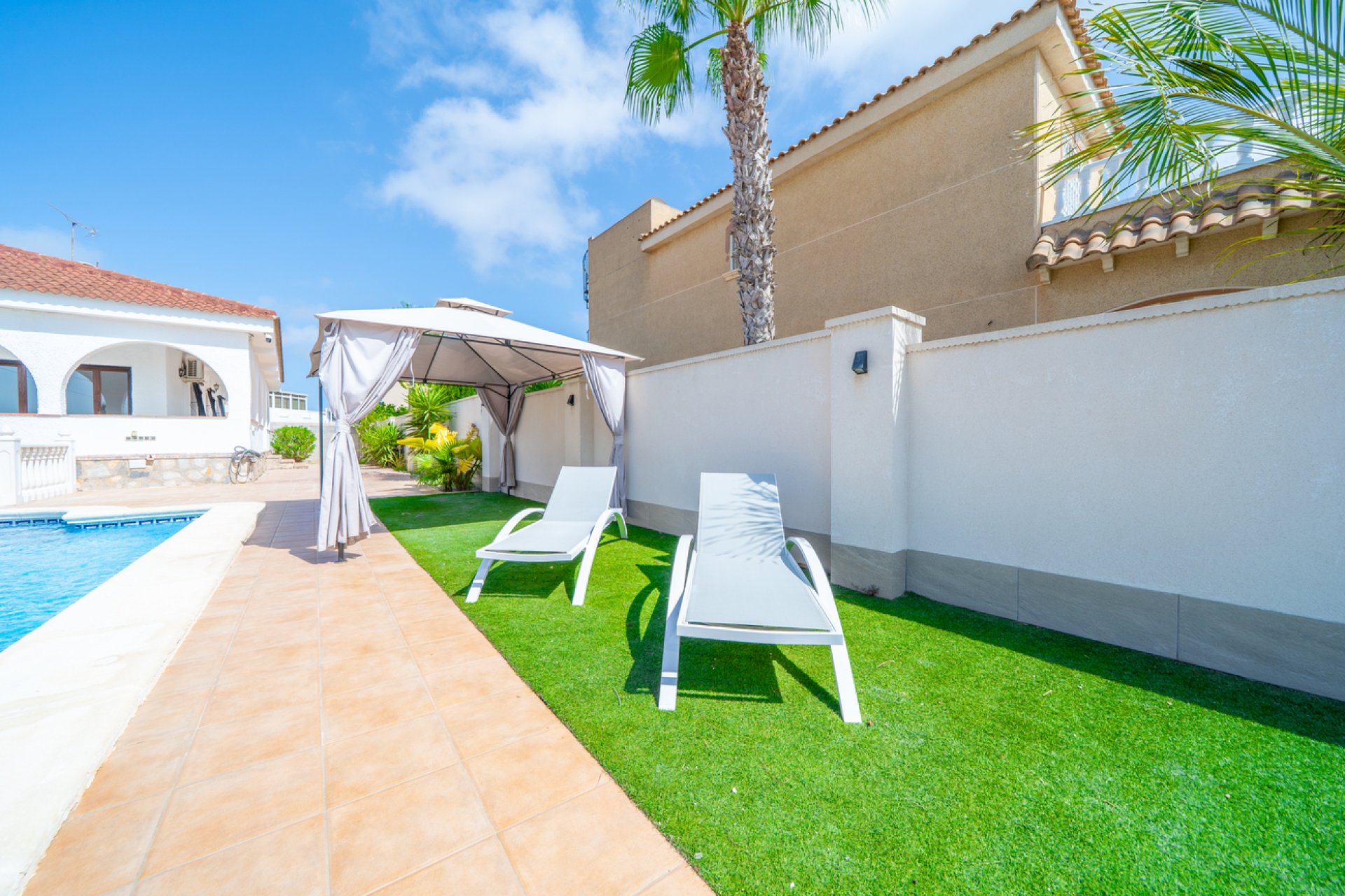 Használt Ingatlanok - Villa -
Los Balcones - Costa Blanca