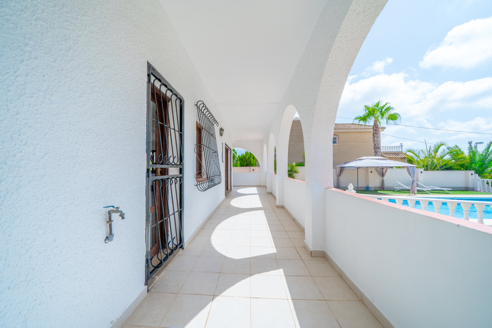 Használt Ingatlanok - Villa -
Los Balcones - Costa Blanca