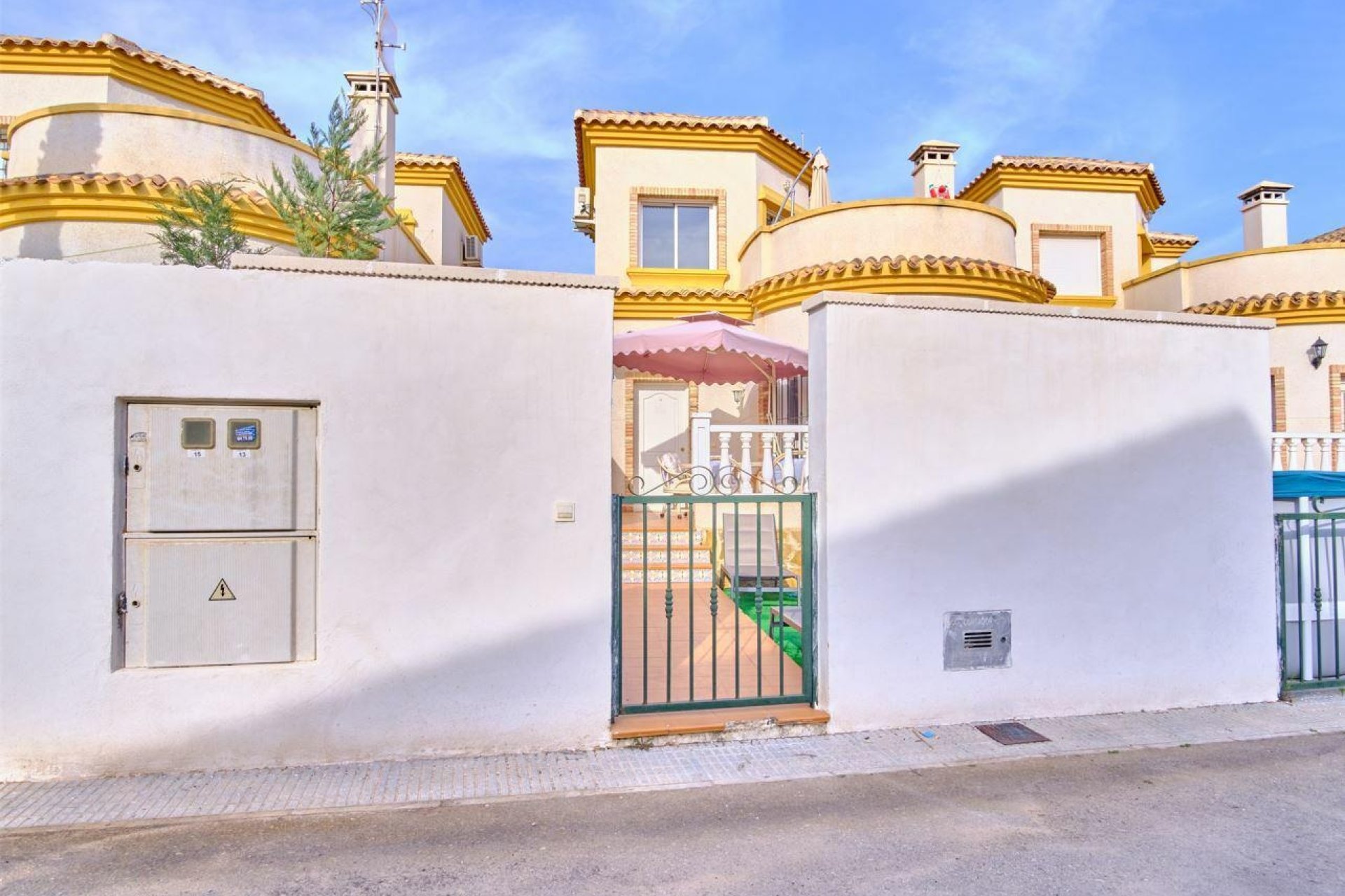 Használt Ingatlanok - Villa -
Los Montesinos - Costa Blanca