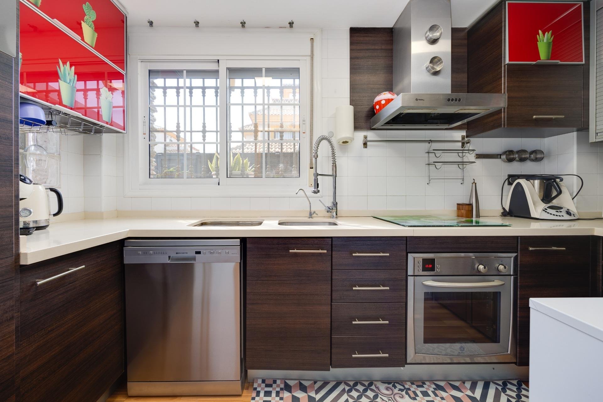 Használt Ingatlanok - Villa -
Los Montesinos - La Herrada