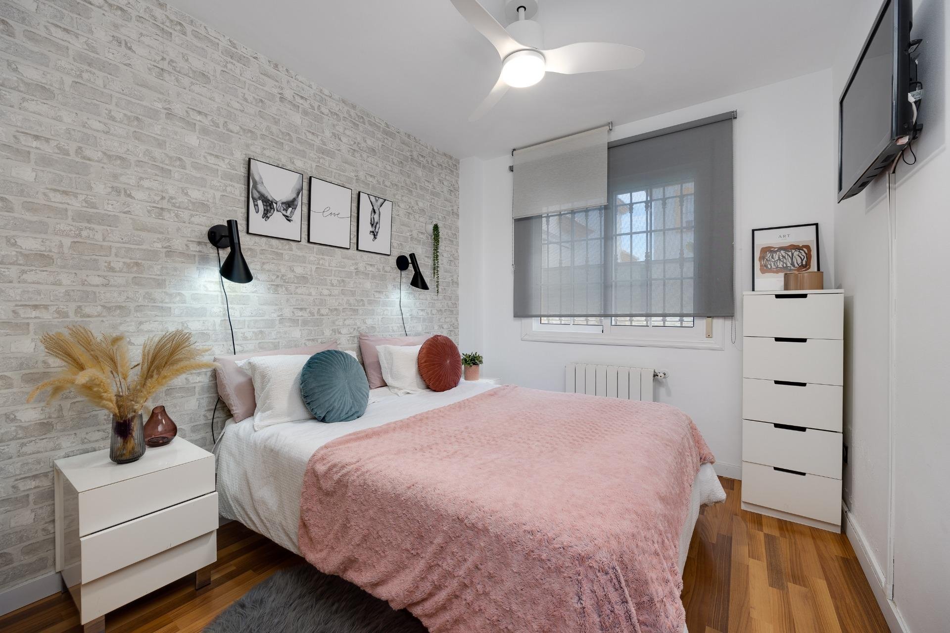 Használt Ingatlanok - Villa -
Los Montesinos - La Herrada