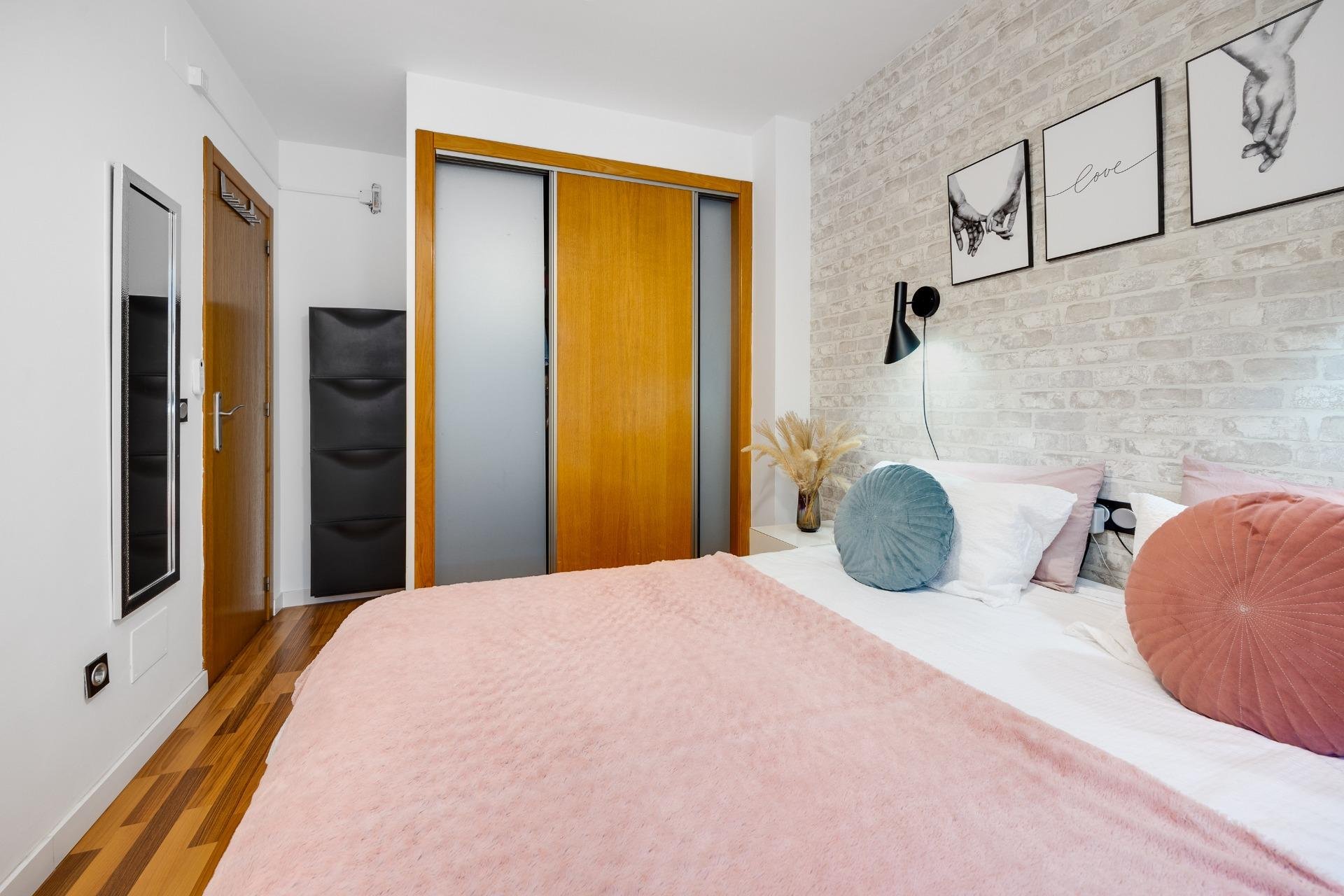 Használt Ingatlanok - Villa -
Los Montesinos - La Herrada