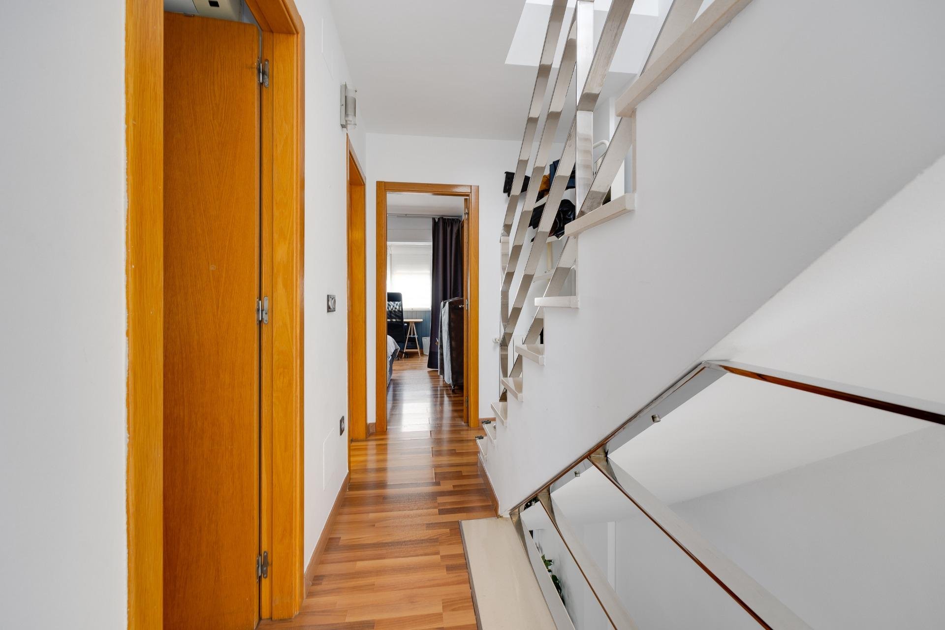 Használt Ingatlanok - Villa -
Los Montesinos - La Herrada