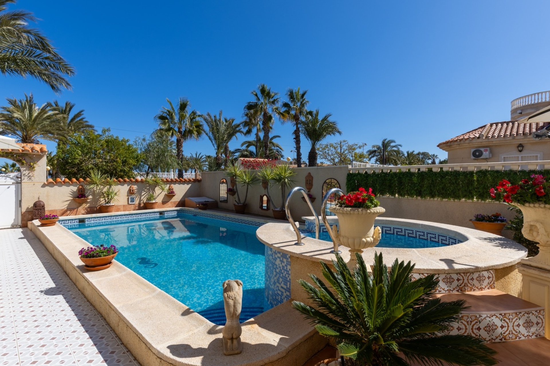 Használt Ingatlanok - Villa -
Los Urrutias - Costa Calida