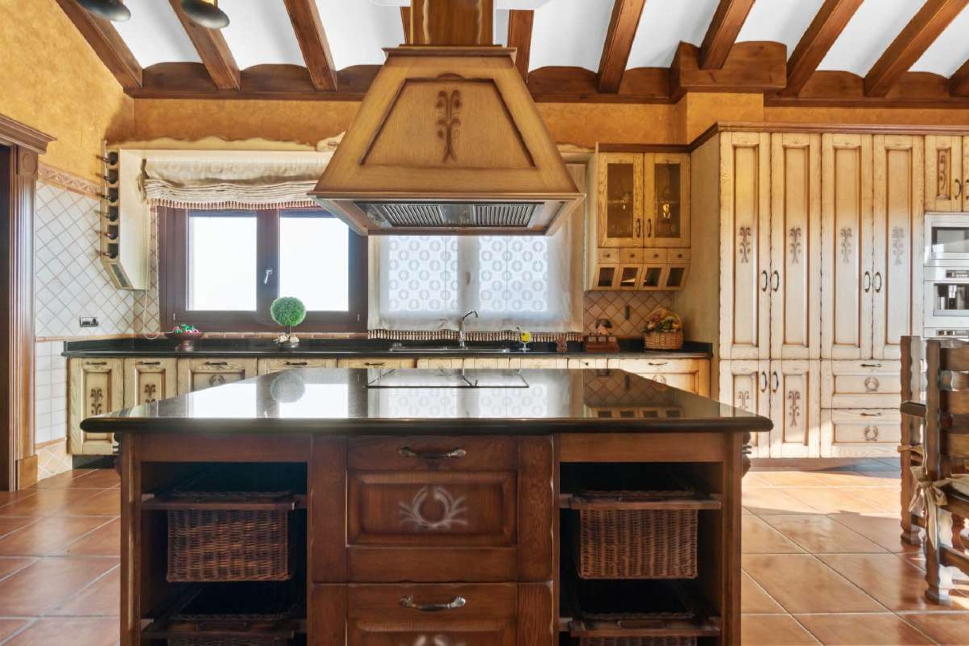 Használt Ingatlanok - Villa -
Molins - Inland