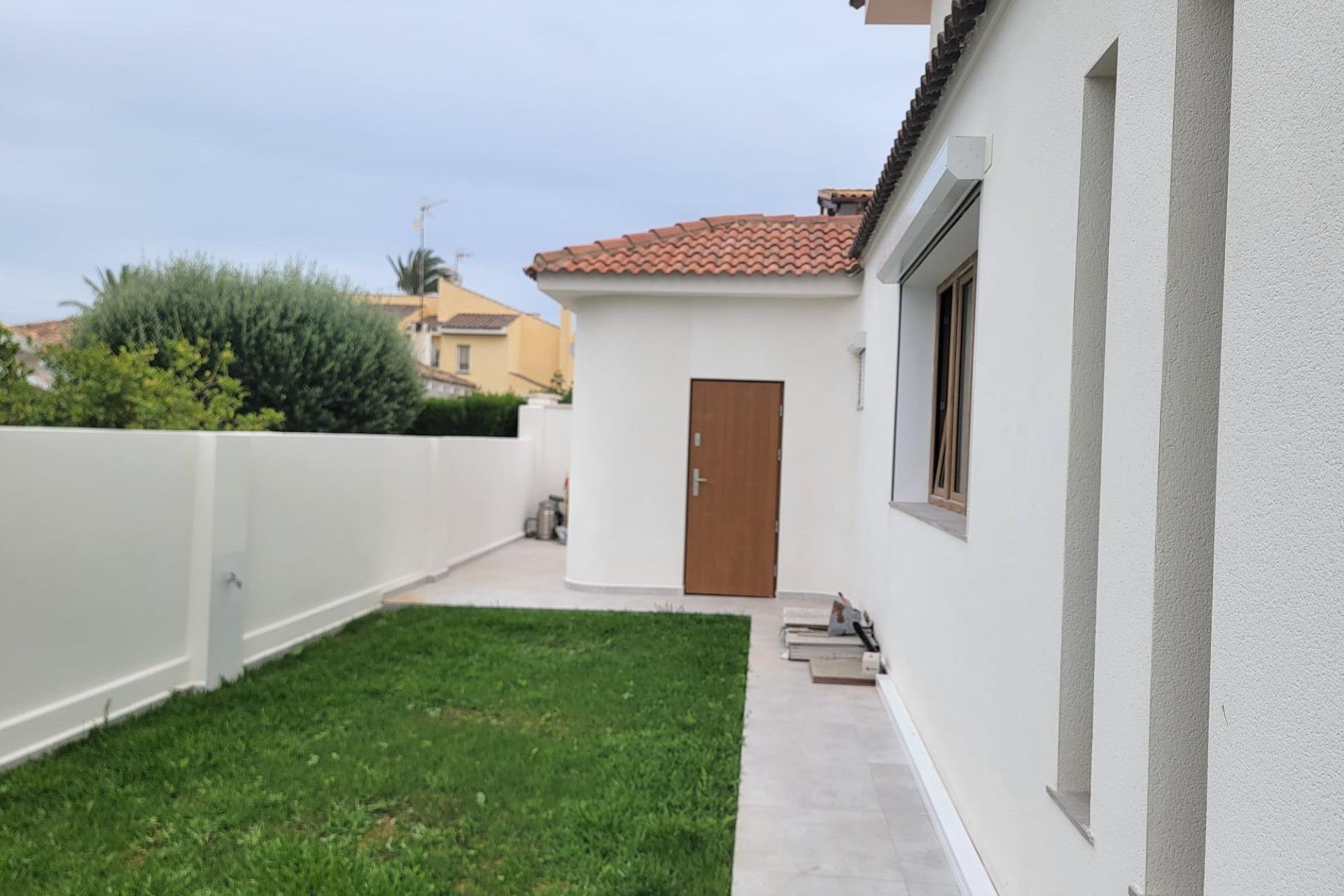Használt Ingatlanok - Villa -
Orihuela Costa - Cabo Roig