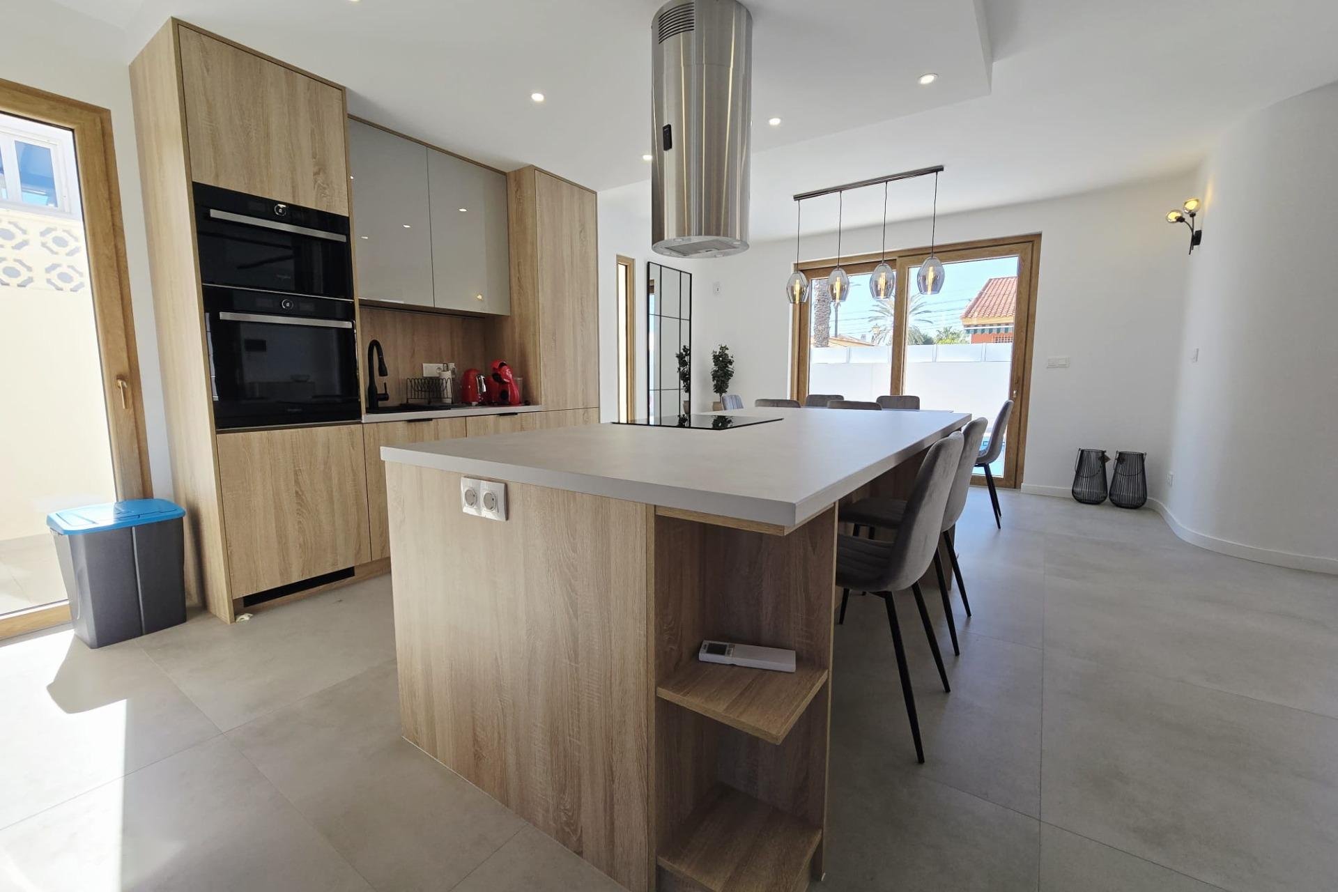 Használt Ingatlanok - Villa -
Orihuela Costa - Cabo Roig