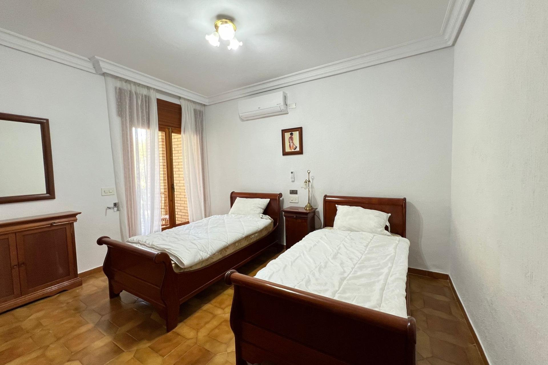 Használt Ingatlanok - Villa -
Orihuela Costa - Campoamor