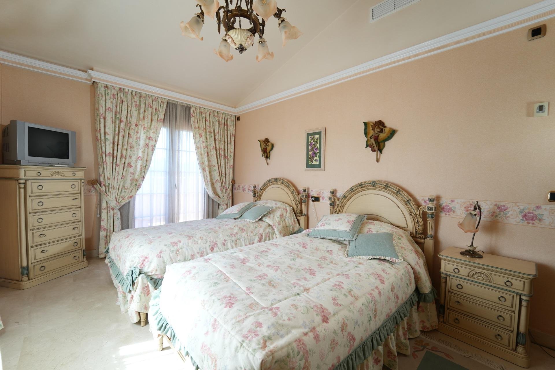 Használt Ingatlanok - Villa -
Orihuela Costa - Campoamor