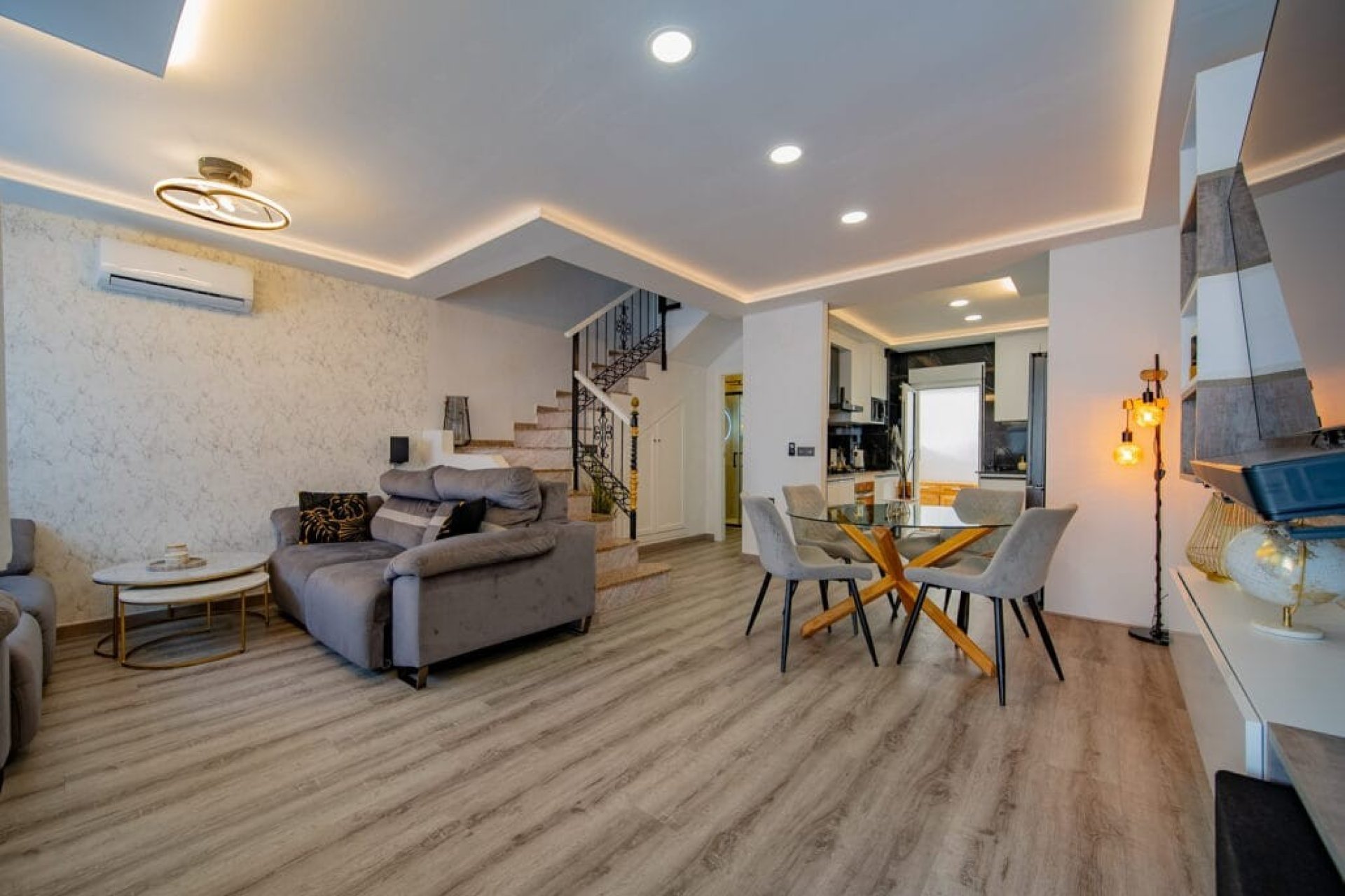 Használt Ingatlanok - Villa -
Orihuela Costa - Costa Blanca