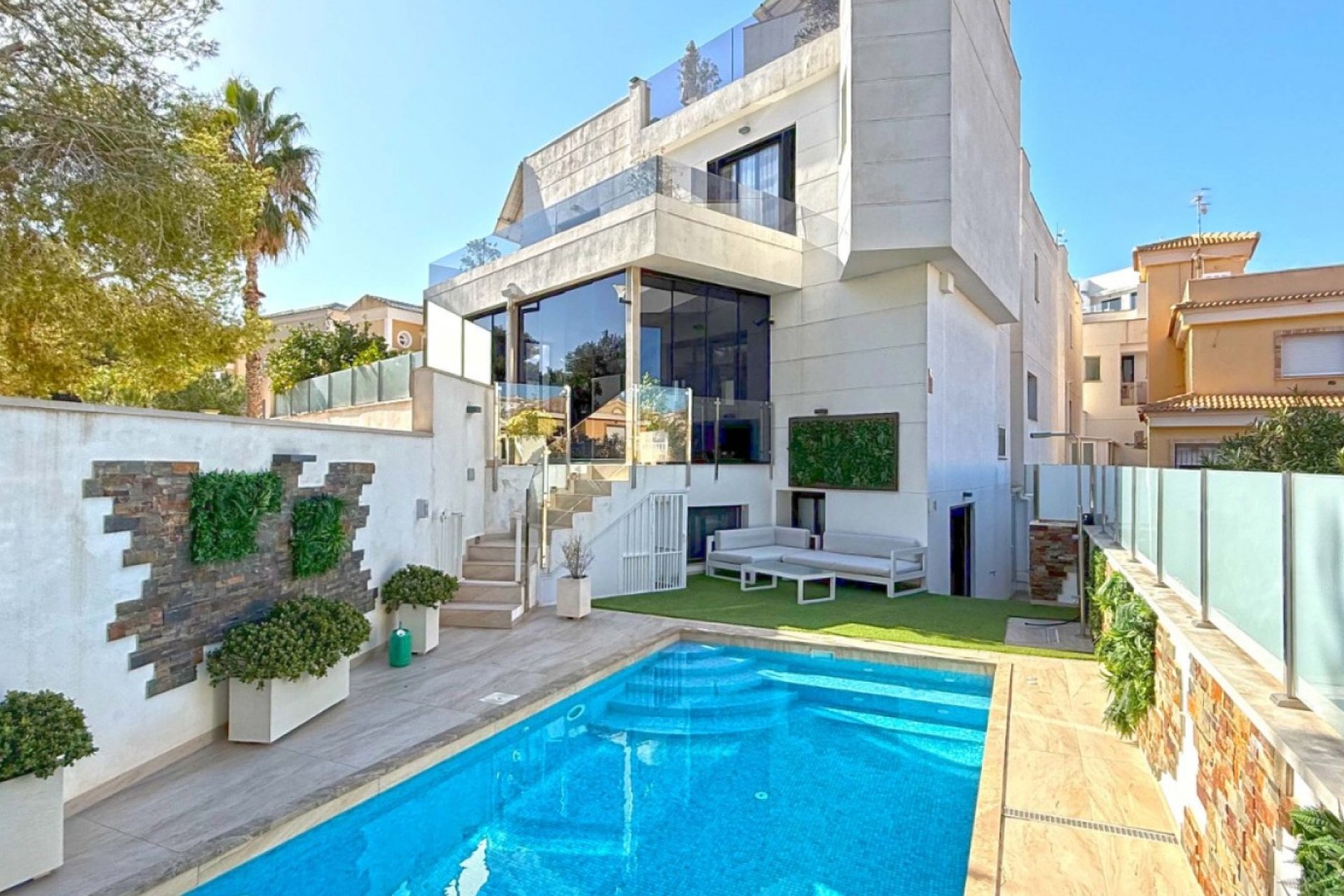 Használt Ingatlanok - Villa -
Orihuela Costa - Costa Blanca