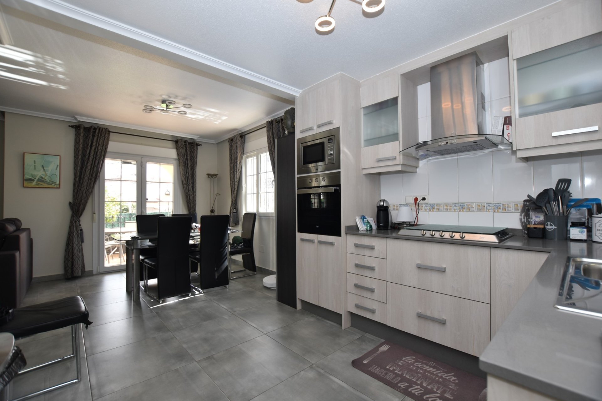 Használt Ingatlanok - Villa -
Orihuela Costa - Costa Blanca