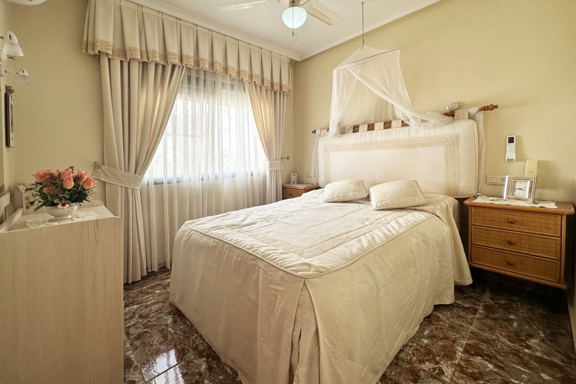 Használt Ingatlanok - Villa -
Orihuela Costa - Costa Blanca