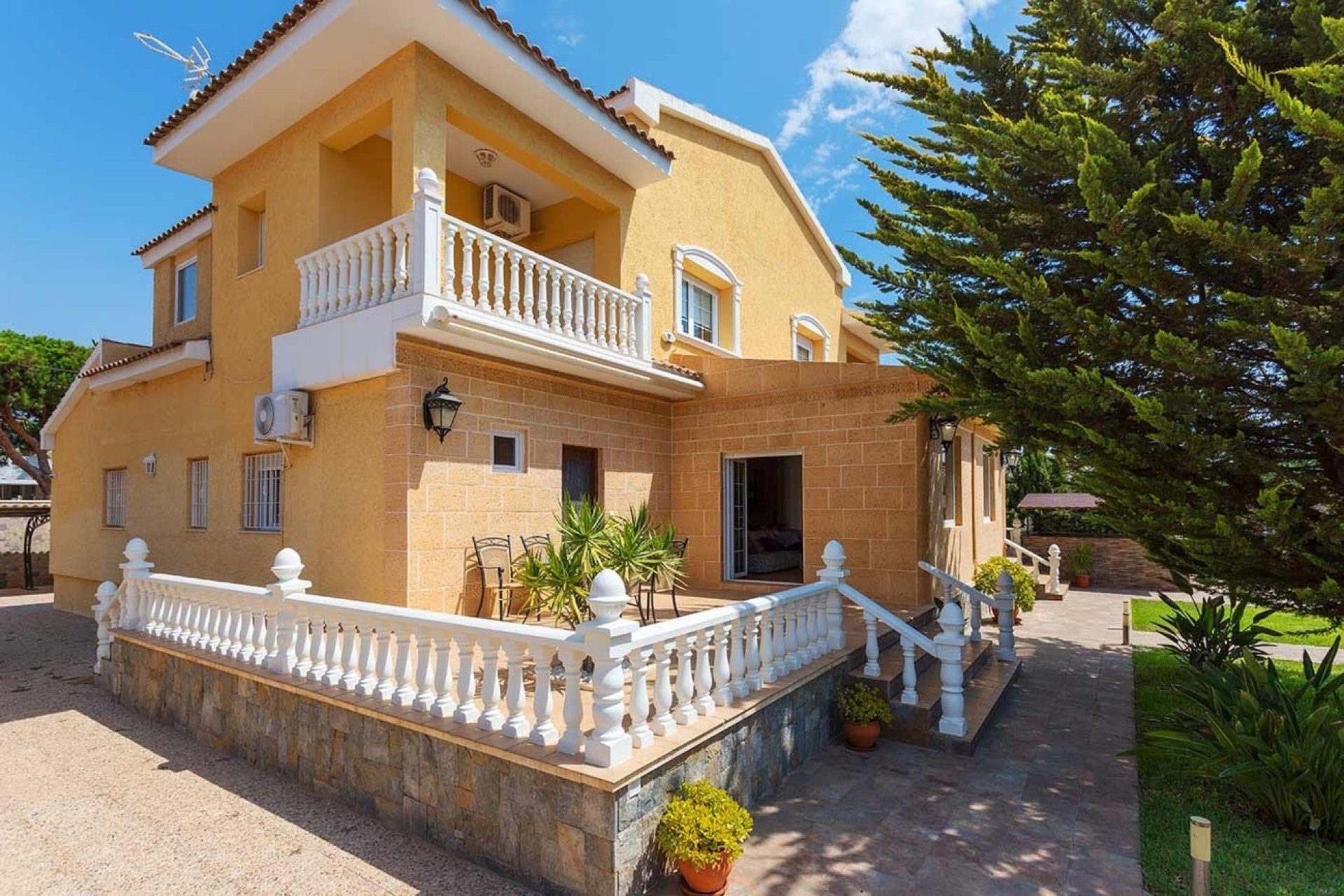Használt Ingatlanok - Villa -
Orihuela Costa - Costa Blanca