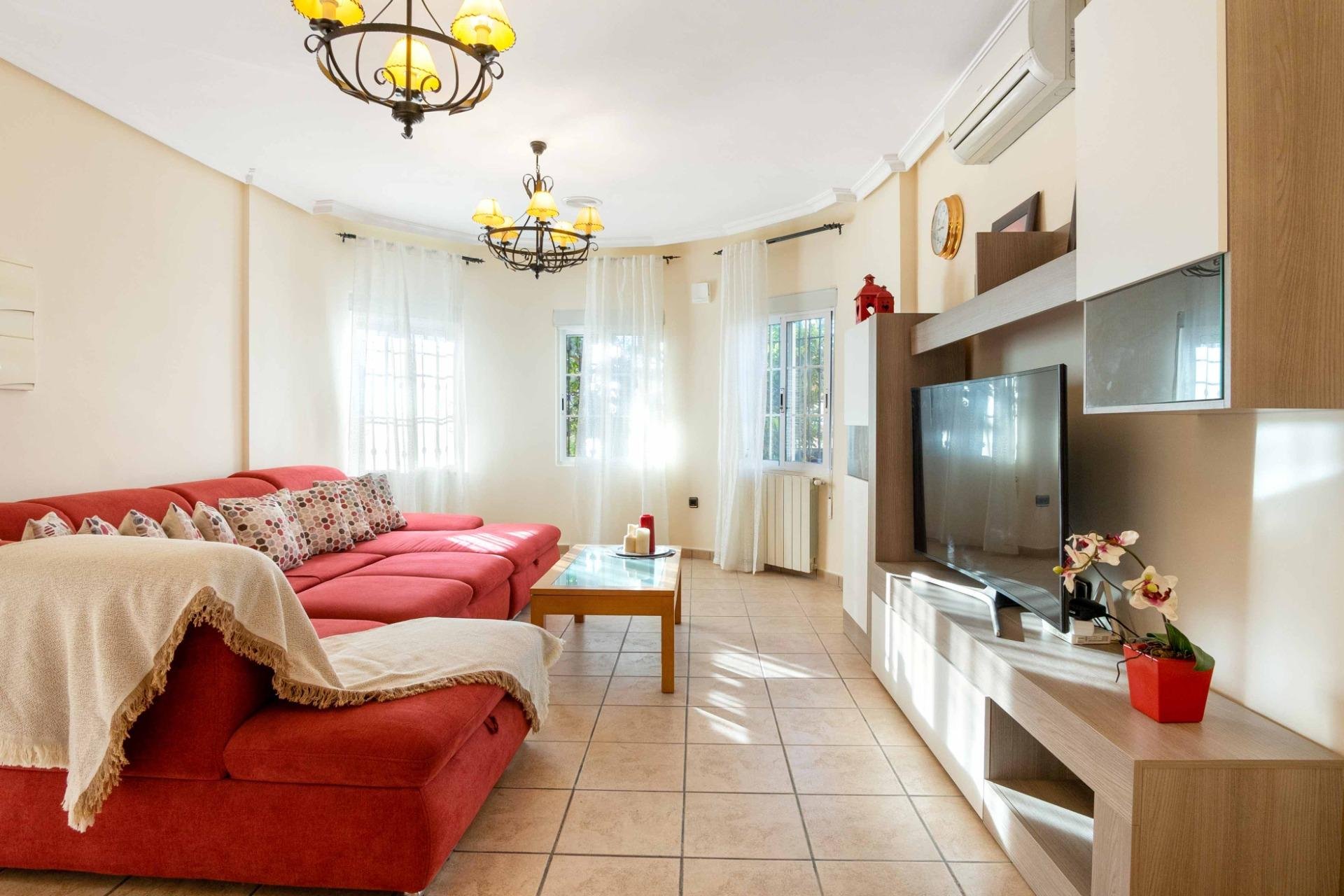 Használt Ingatlanok - Villa -
Orihuela Costa - La Florida