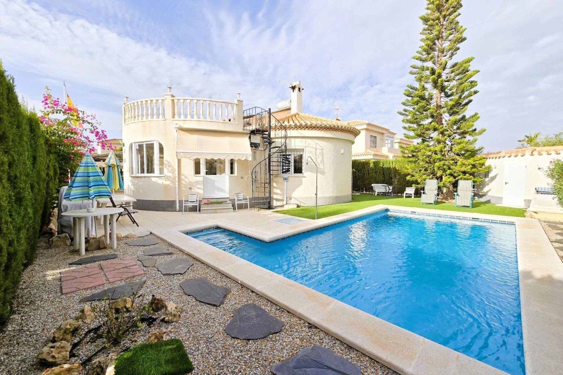 Használt Ingatlanok - Villa -
Orihuela Costa - Playa Flamenca