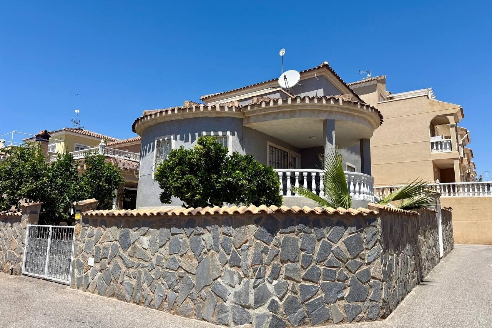 Használt Ingatlanok - Villa -
Orihuela Costa - Playa Flamenca