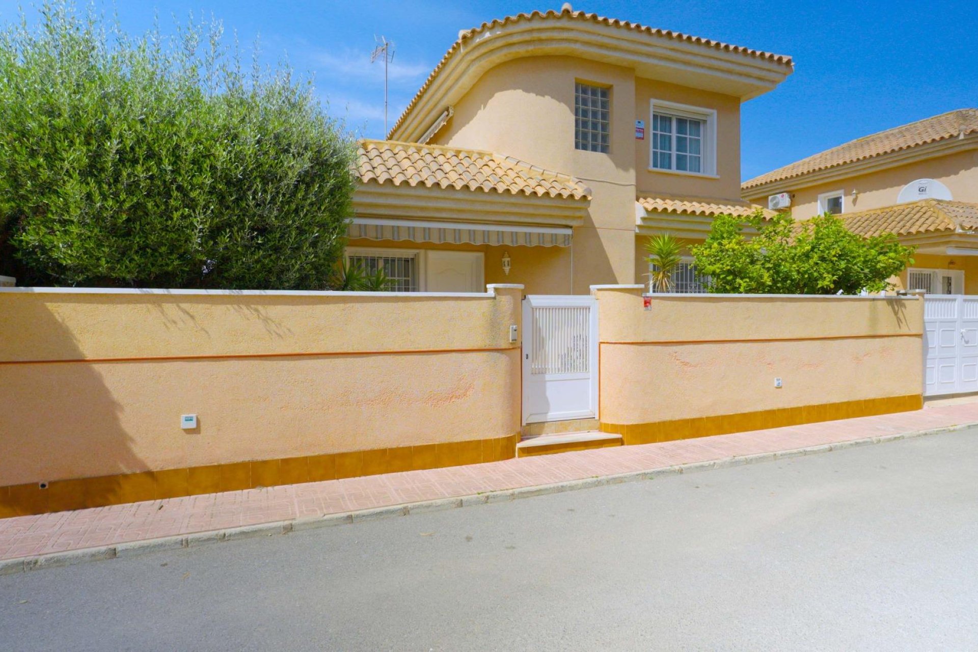 Használt Ingatlanok - Villa -
Orihuela Costa - Punta Prima