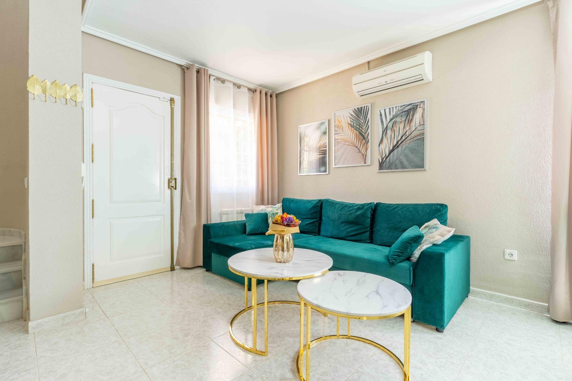 Használt Ingatlanok - Villa -
Orihuela Costa - Punta Prima