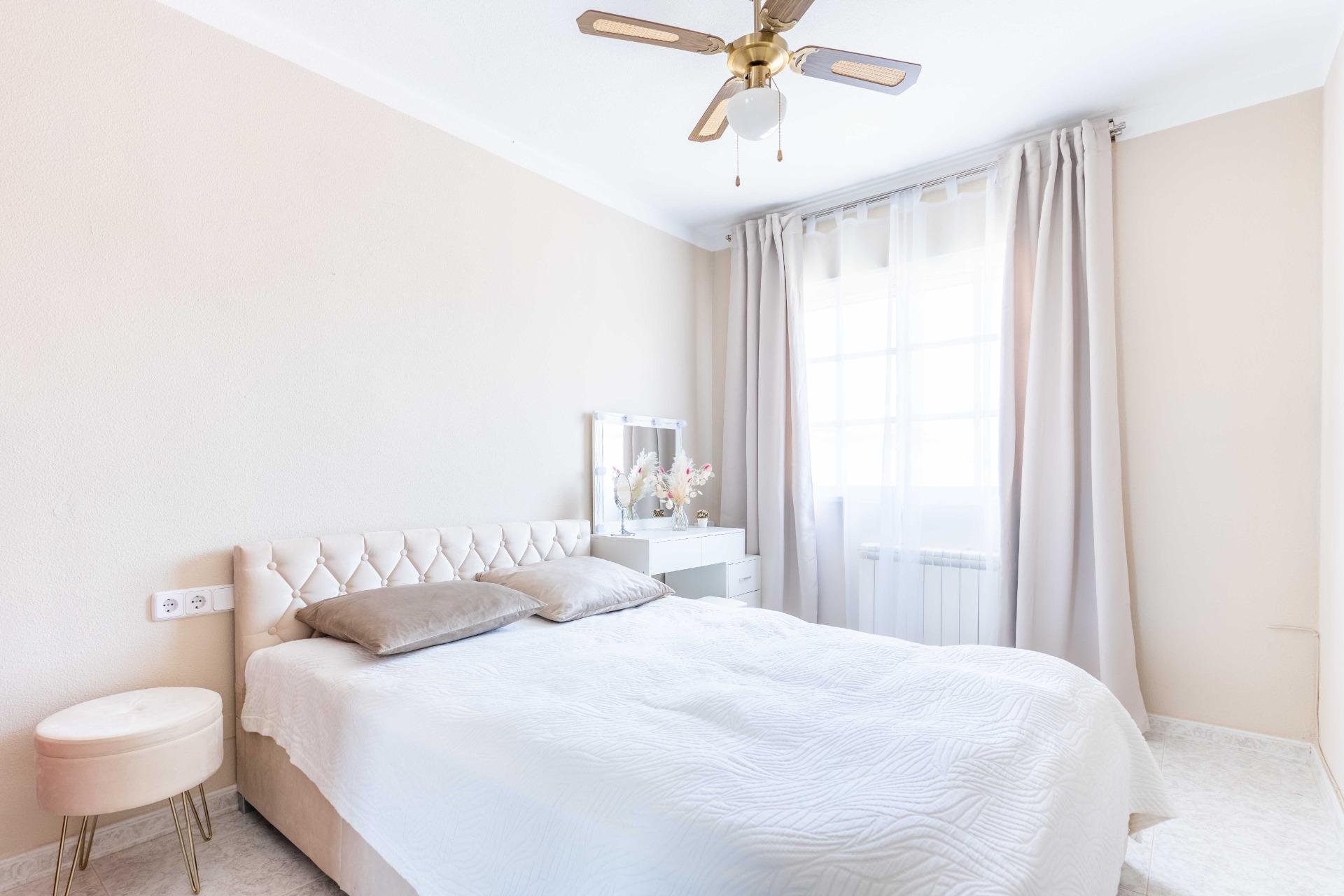 Használt Ingatlanok - Villa -
Orihuela Costa - Punta Prima