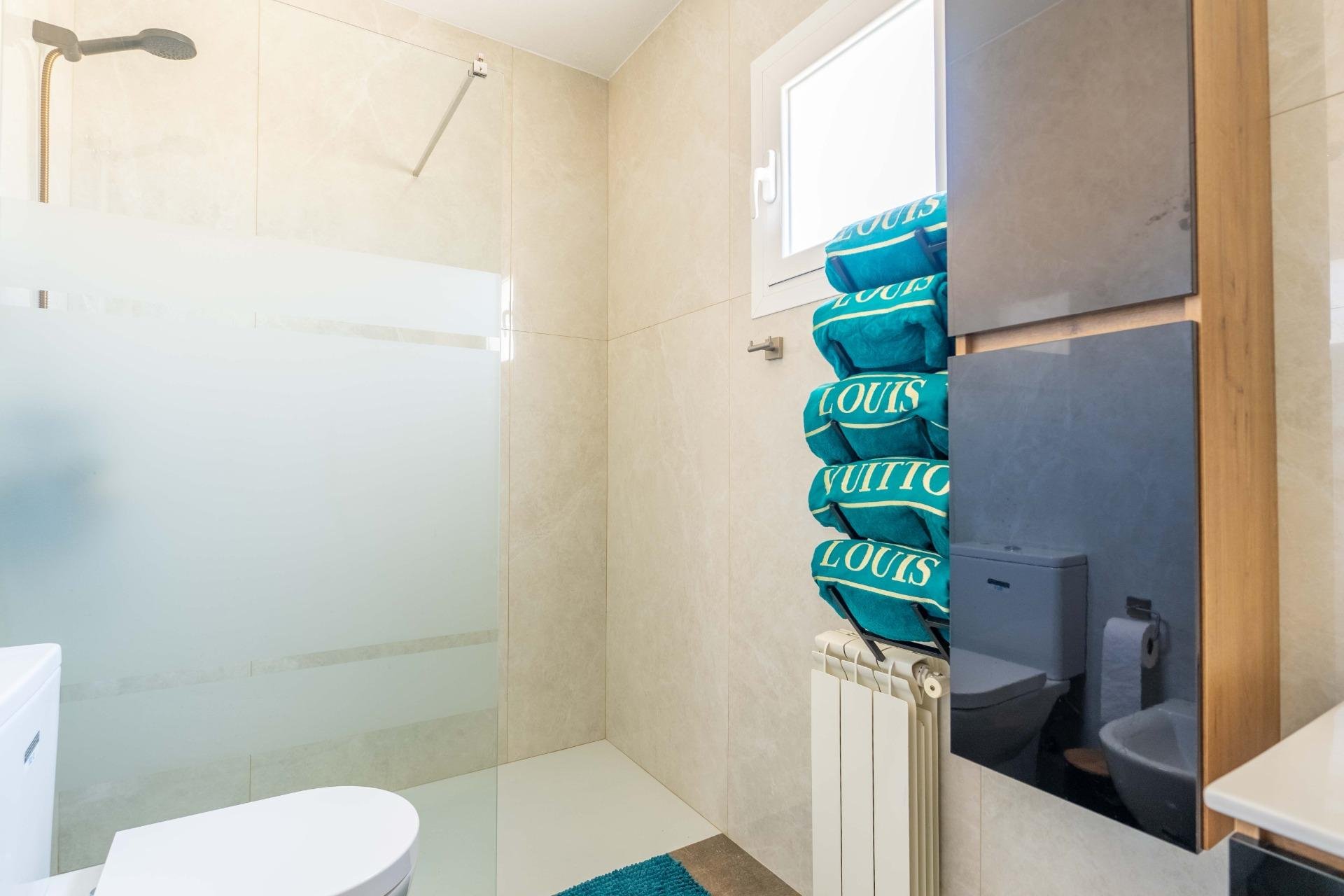 Használt Ingatlanok - Villa -
Orihuela Costa - Punta Prima