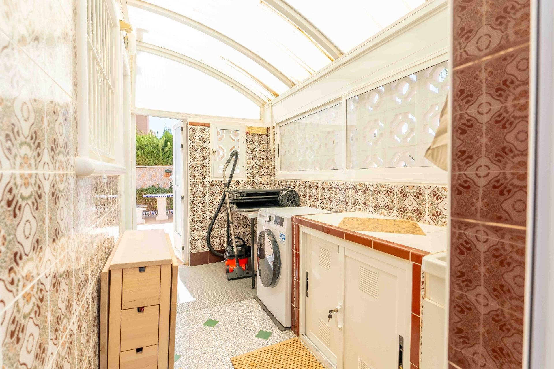 Használt Ingatlanok - Villa -
Orihuela Costa - Punta Prima