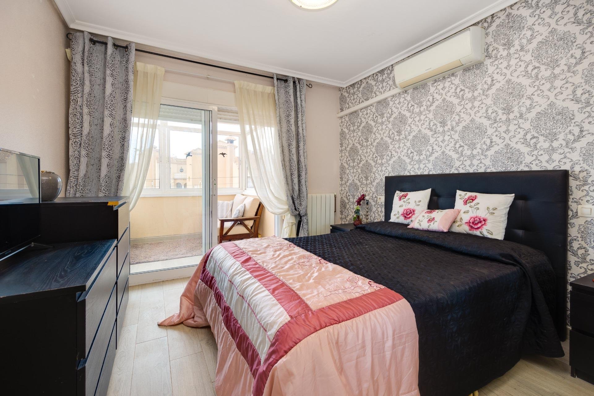 Használt Ingatlanok - Villa -
Orihuela Costa - Villamartín-las Filipinas