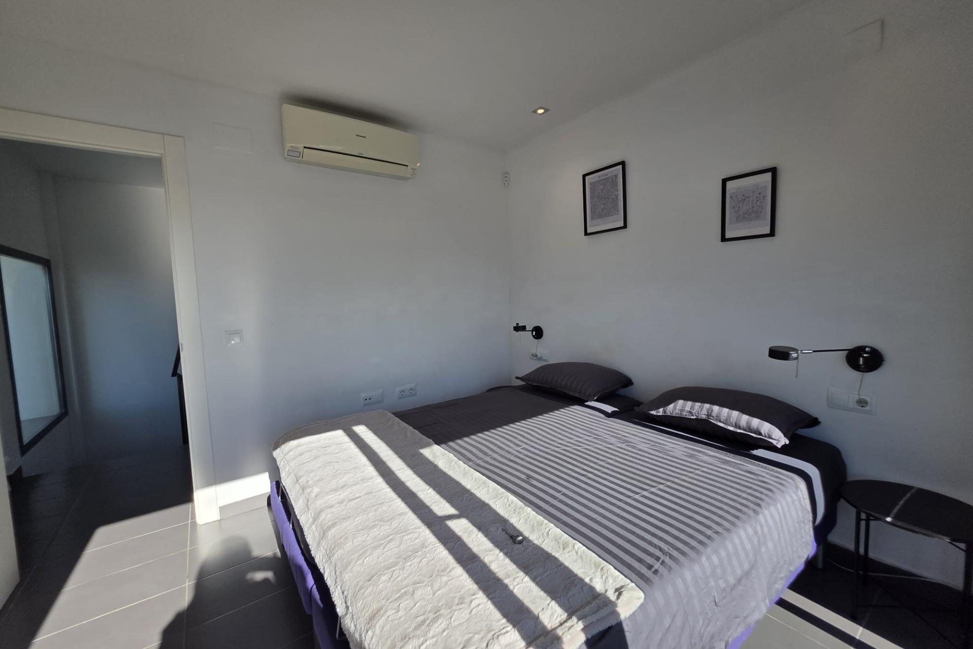 Használt Ingatlanok - Villa -
Orihuela Costa - Villamartín