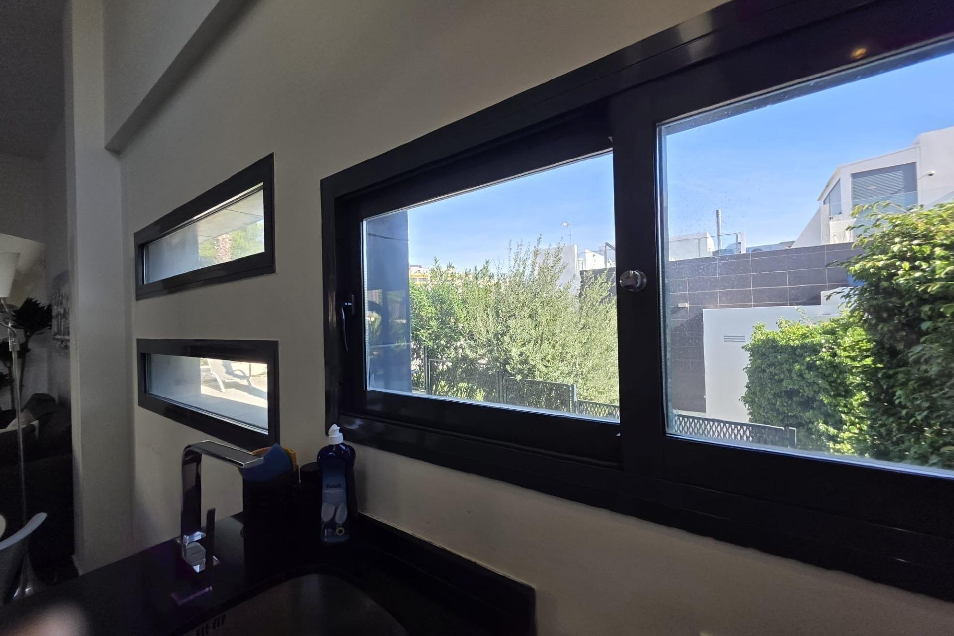 Használt Ingatlanok - Villa -
Orihuela Costa - Villamartín