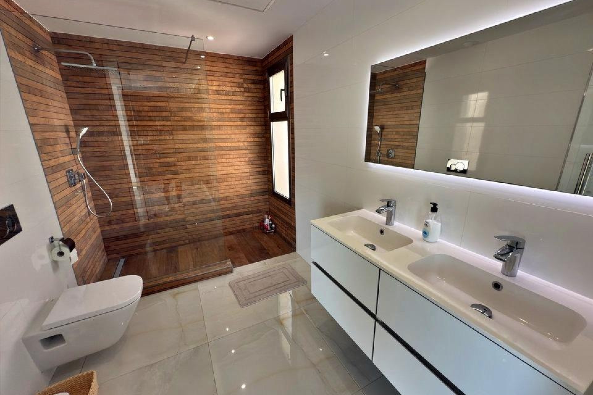 Használt Ingatlanok - Villa -
Orihuela Costa - Villamartín