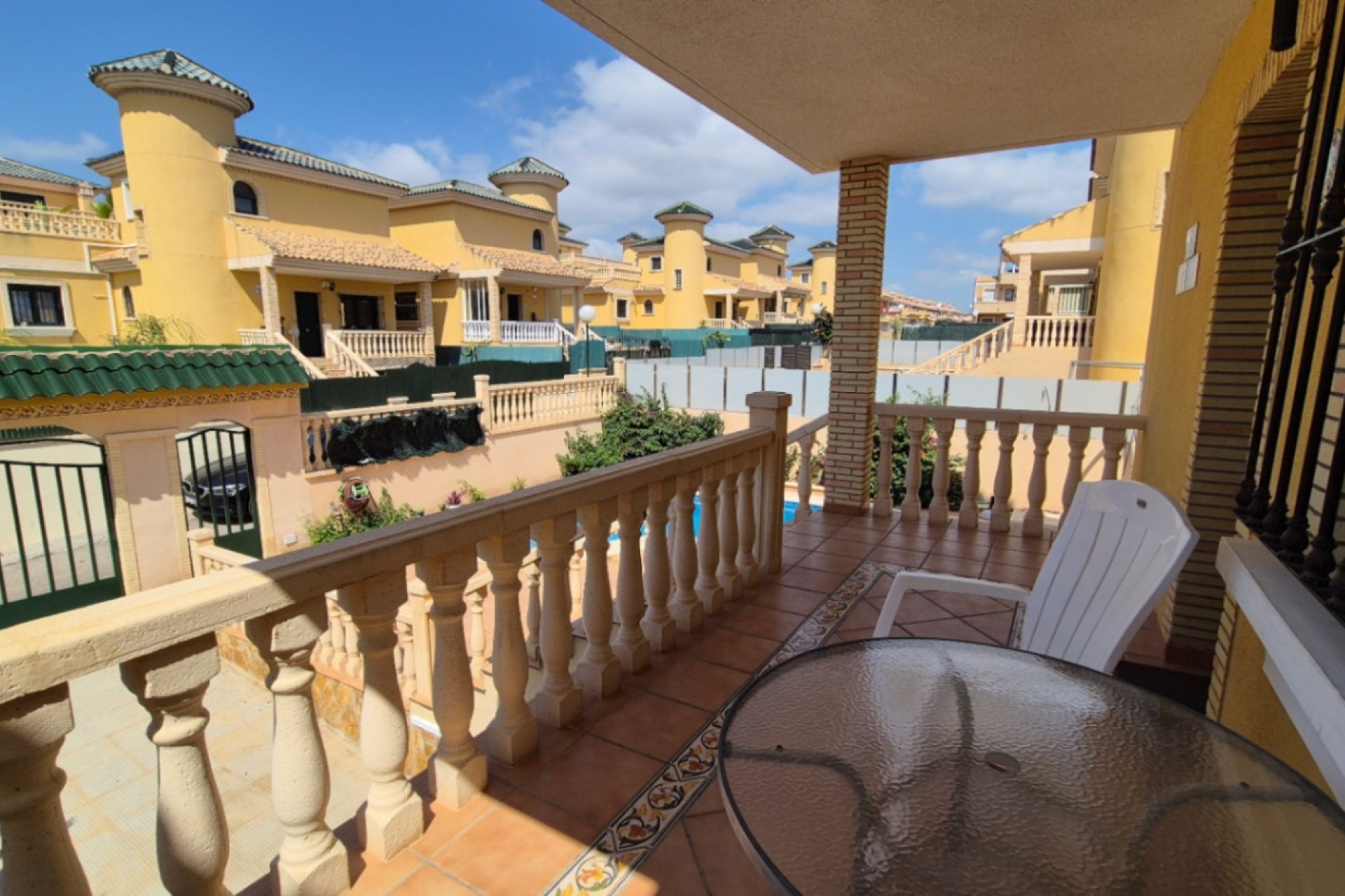 Használt Ingatlanok - Villa -
Orihuela - Inland