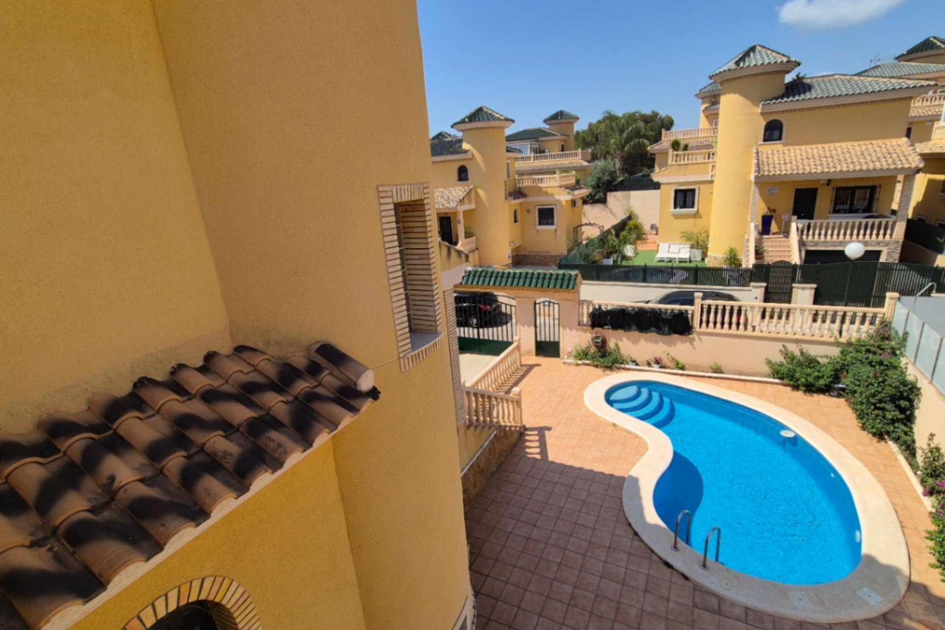 Használt Ingatlanok - Villa -
Orihuela - Inland