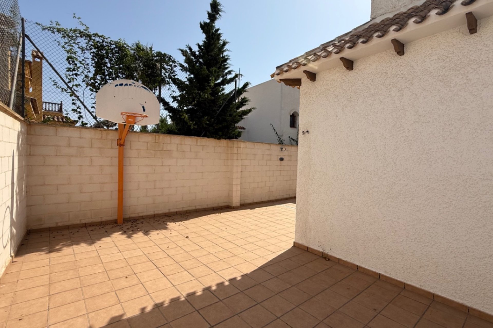 Használt Ingatlanok - Villa -
Orihuela - Inland