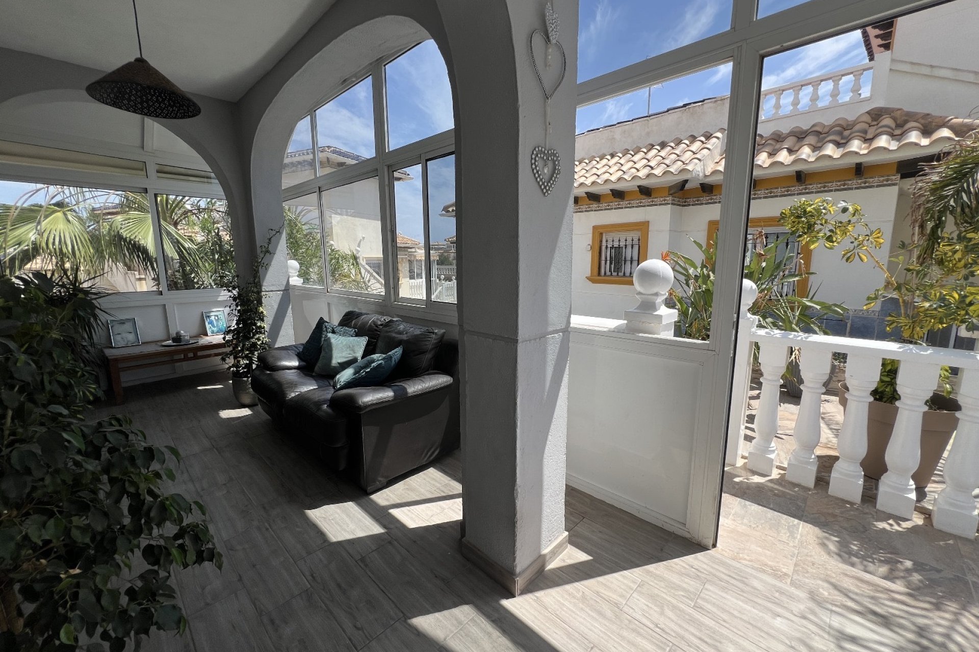 Használt Ingatlanok - Villa -
Orihuela - Inland